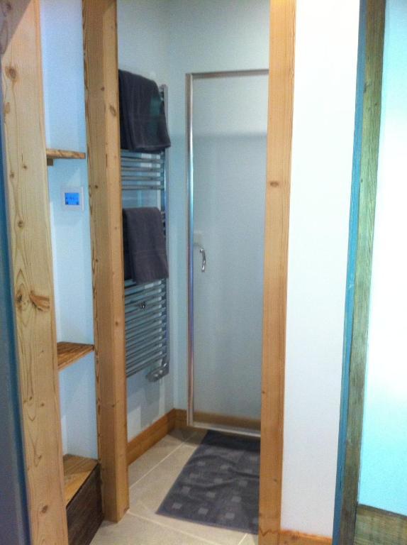 Chambre D'Hote La Tour Du Merle Le Villard  객실 사진