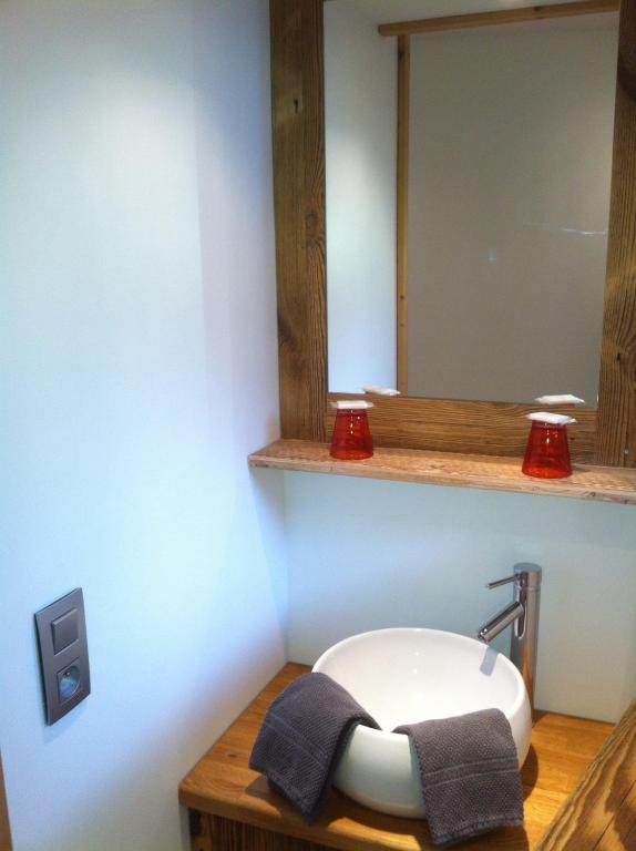 Chambre D'Hote La Tour Du Merle Le Villard  객실 사진